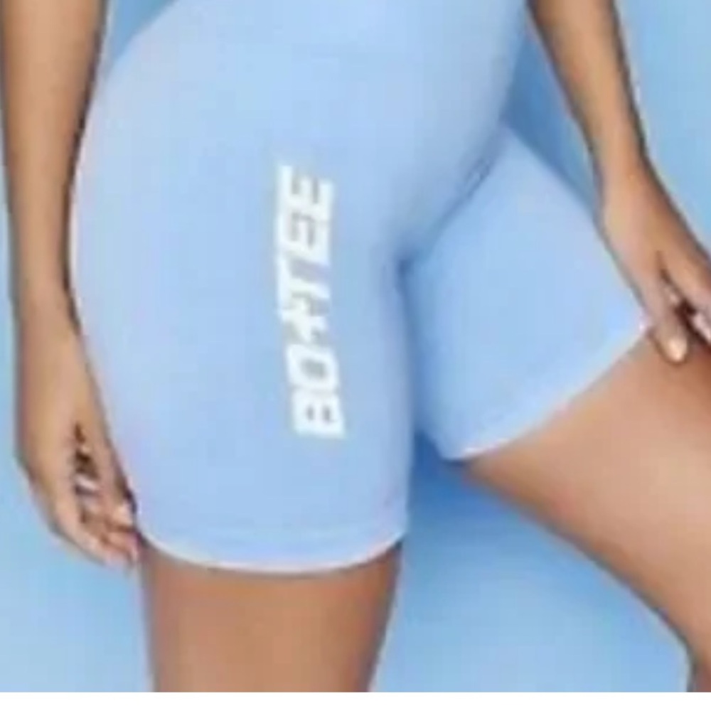 BO+TEE Logo Bike Shorts Cycling Blue size Medium Athleisure